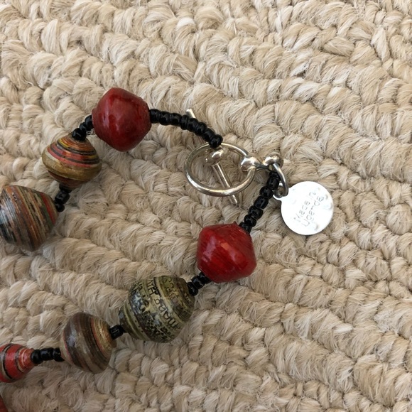 Ugandan ‘Bead for Life’ paper bead necklace - Picture 5 of 8